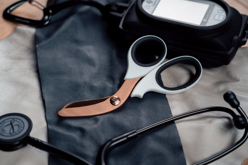 Cargue la imagen en el visor de la galería, XShear 7.5” Heavy Duty Trauma Shears - The Original XShear
