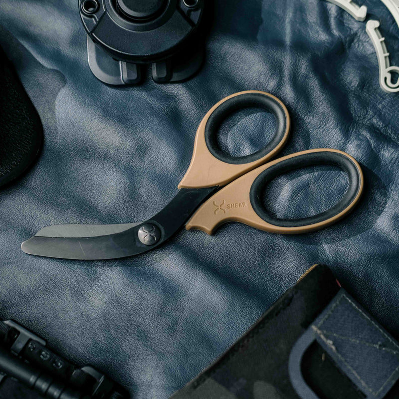 Load image into Gallery viewer, XShear 7.5” Heavy Duty Trauma Shears. Coyote Brown &amp; Black Handles, Black Titanium Coated Stainless Steel Blades, For Professional Emergency Providers
